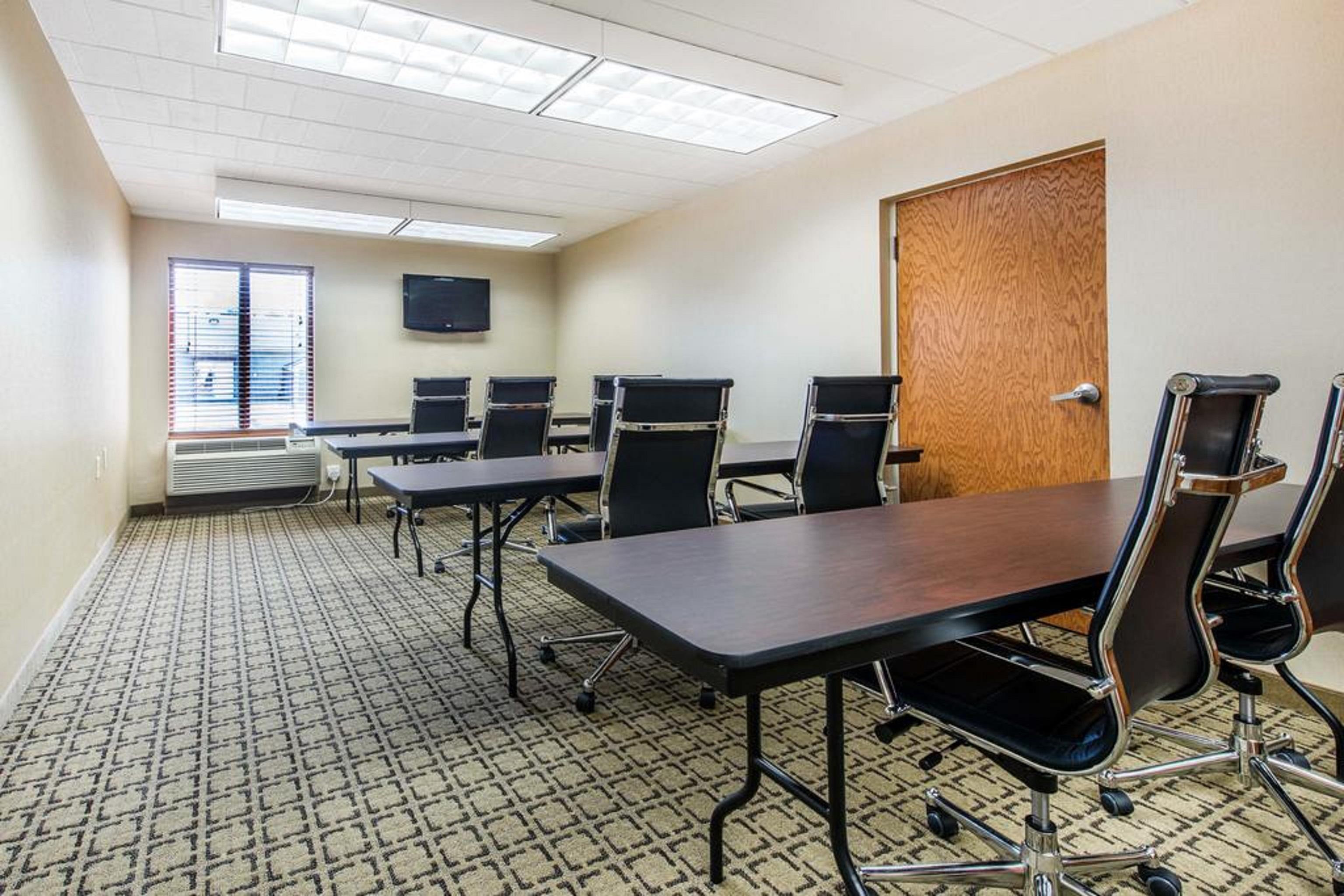Clarion Inn Cranberry Township Extérieur photo