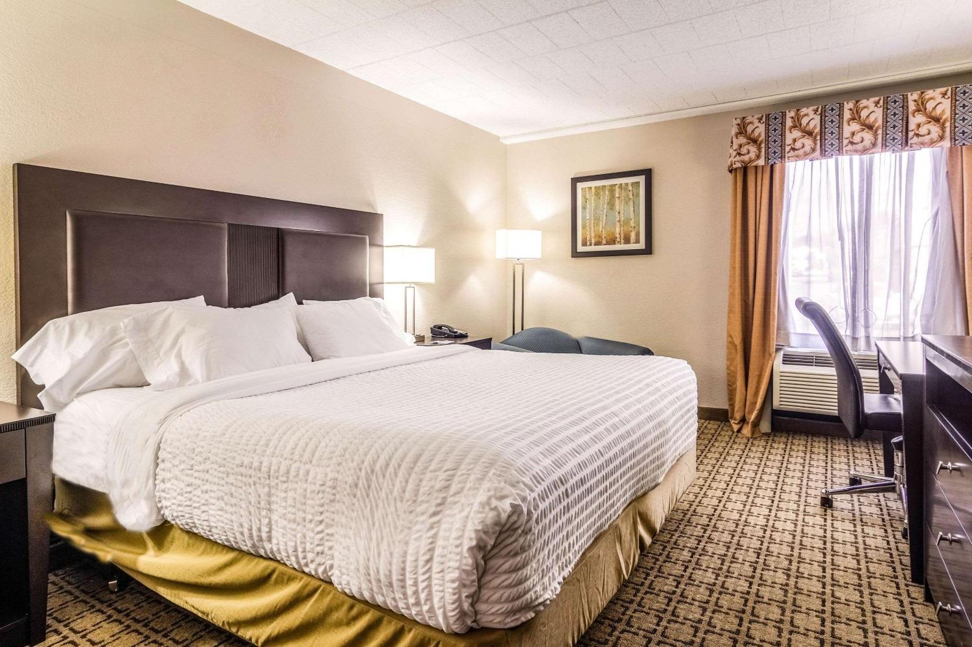 Clarion Inn Cranberry Township Extérieur photo